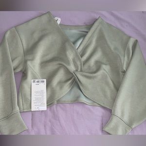 NWT Lululemon Twist Back-to-Front Pullover Size 8 Green Fern